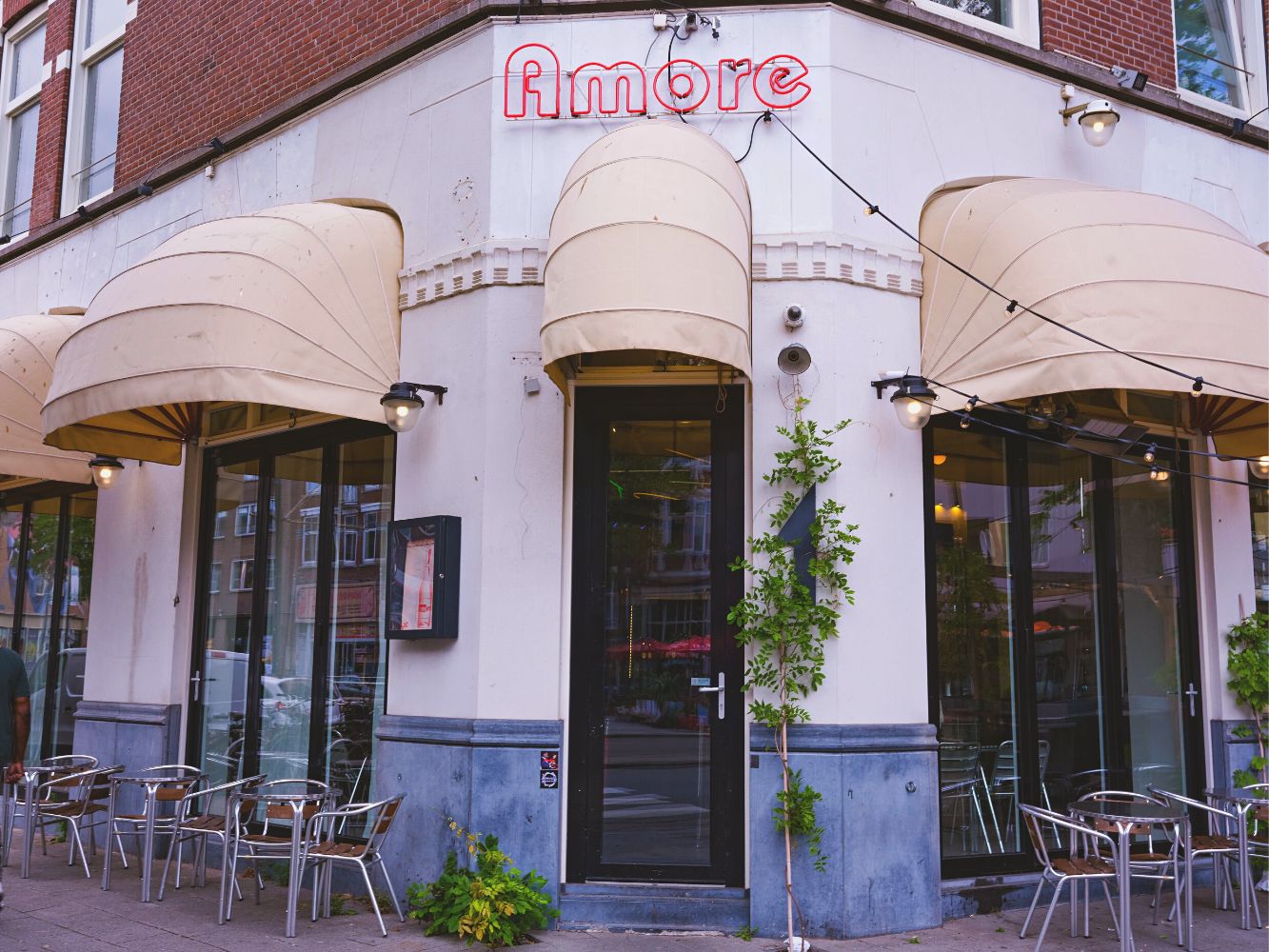 Restaurant Amore - Tiendplein 1 - Rotterdam - Horecamakelaardij Knook en Verbaas