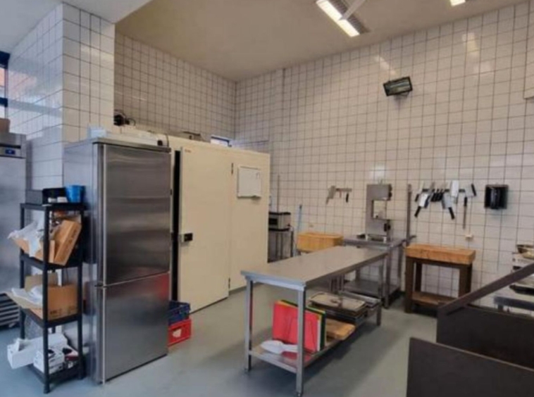 Productie keuken - Zwaanshals 236 - Rotterdam - Horecamakelaardij Knook & Verbaas